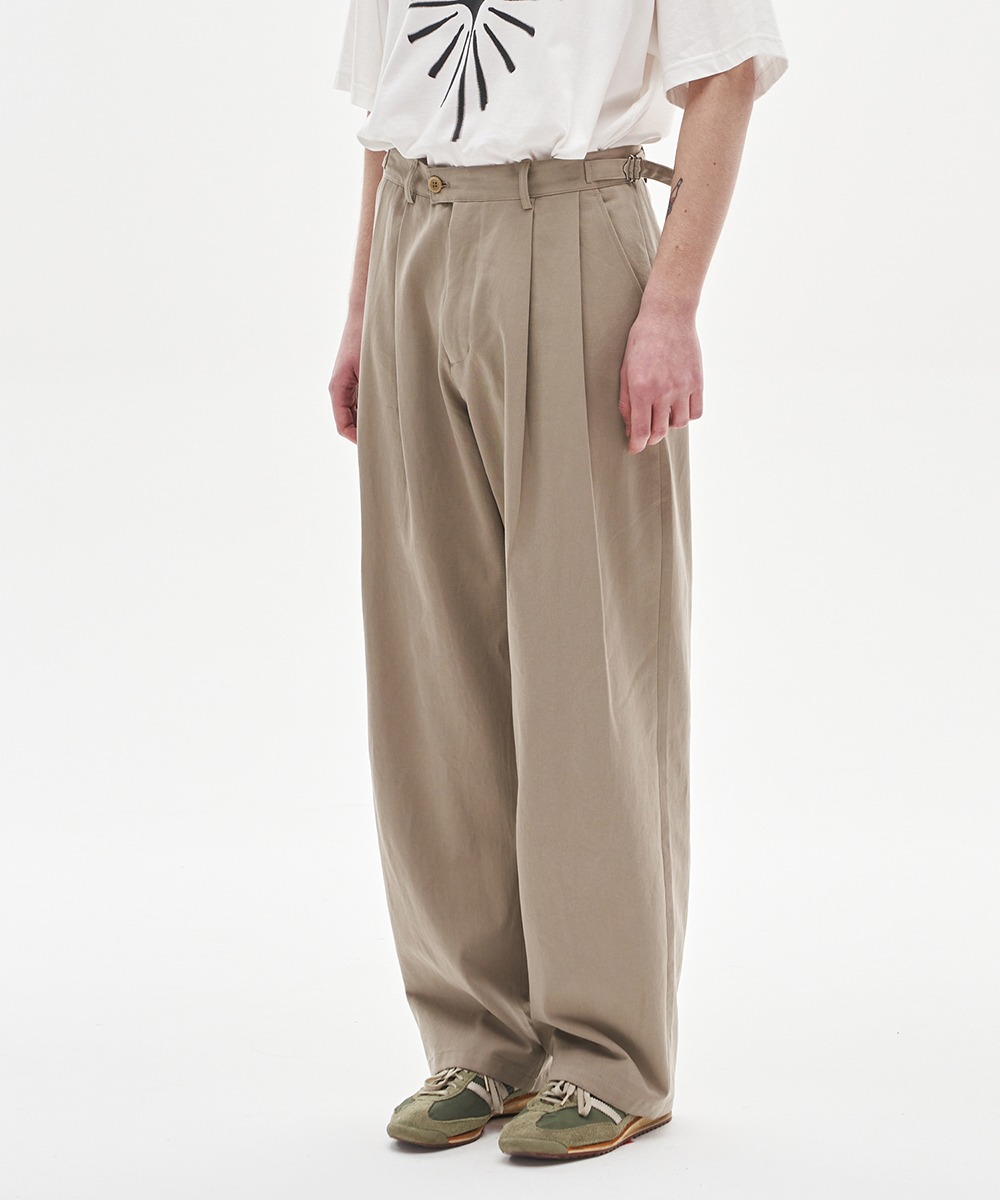 NOUN노운 wide chino pants (khaki beige)