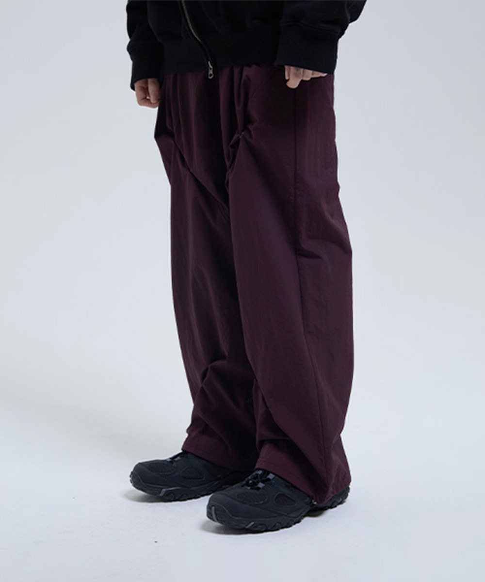 THE COLDEST MOMENT더콜디스트모먼트 TCM nylon pinch pants (burgundy)